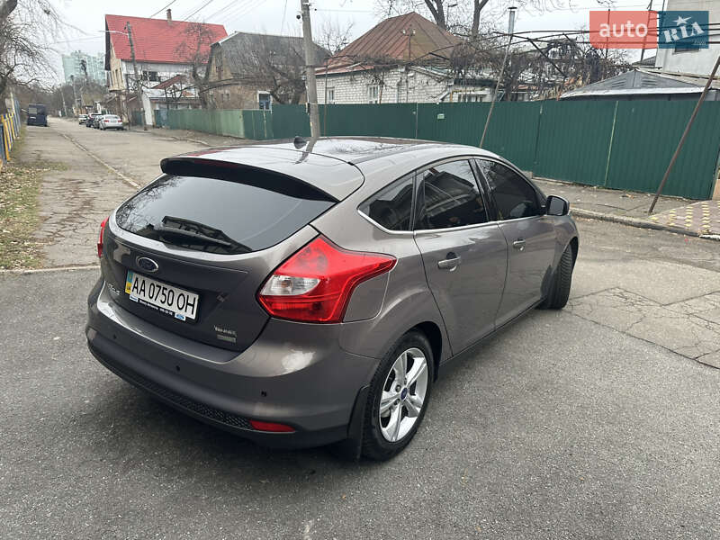 Хэтчбек Ford Focus 2013 в Киеве