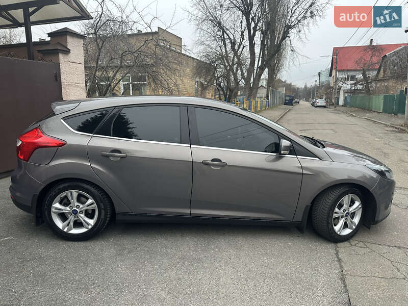 Хэтчбек Ford Focus 2013 в Киеве