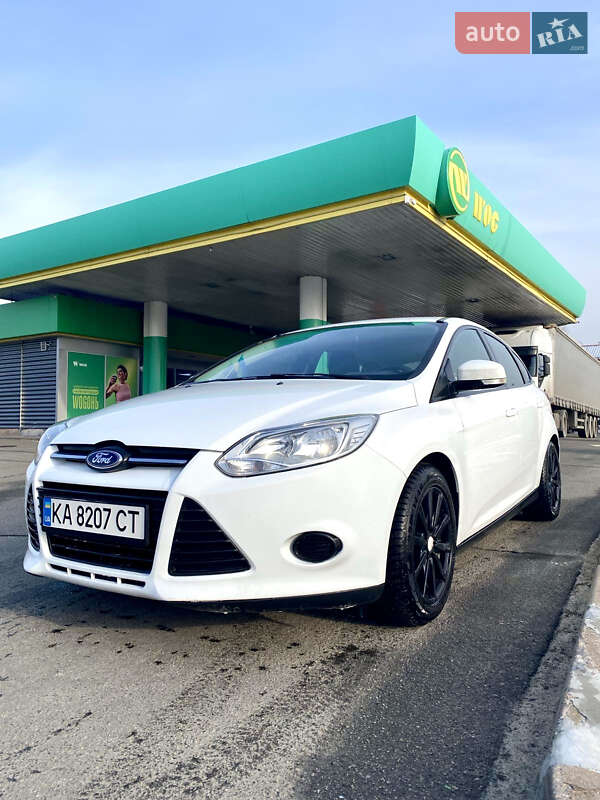 Хетчбек Ford Focus 2014 в 