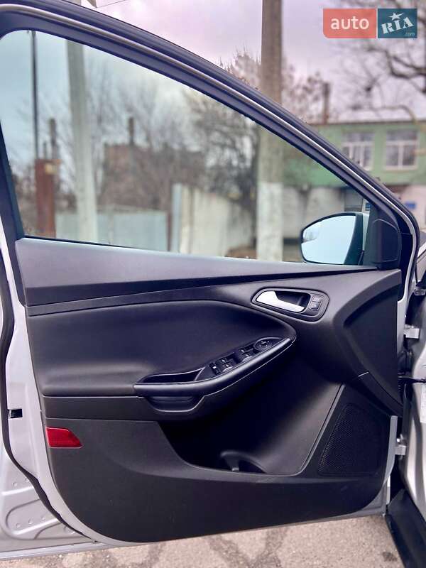 Седан Ford Focus 2016 в Николаеве