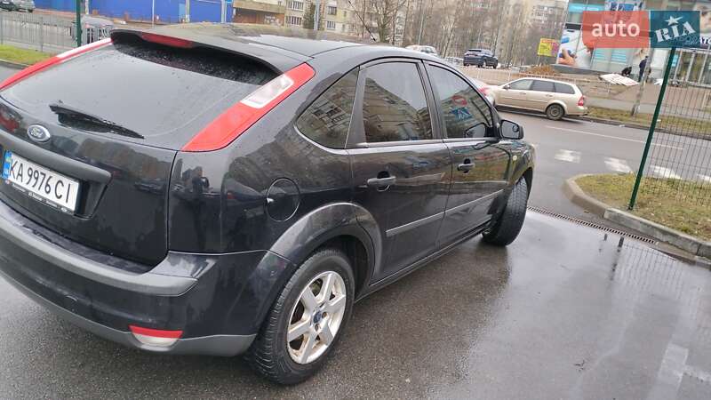 Хэтчбек Ford Focus 2005 в Киеве