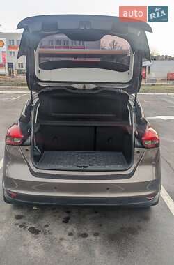 Хэтчбек Ford Focus 2016 в 