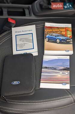 Хэтчбек Ford Focus 2016 в 