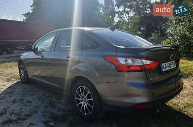 Седан Ford Focus 2013 в 