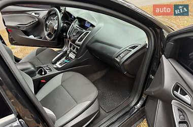 Хэтчбек Ford Focus 2013 в 