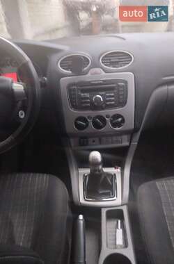 Ford Focus 2010 Ford Focus 2010
