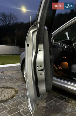 Хэтчбек Ford Focus 2006 в 