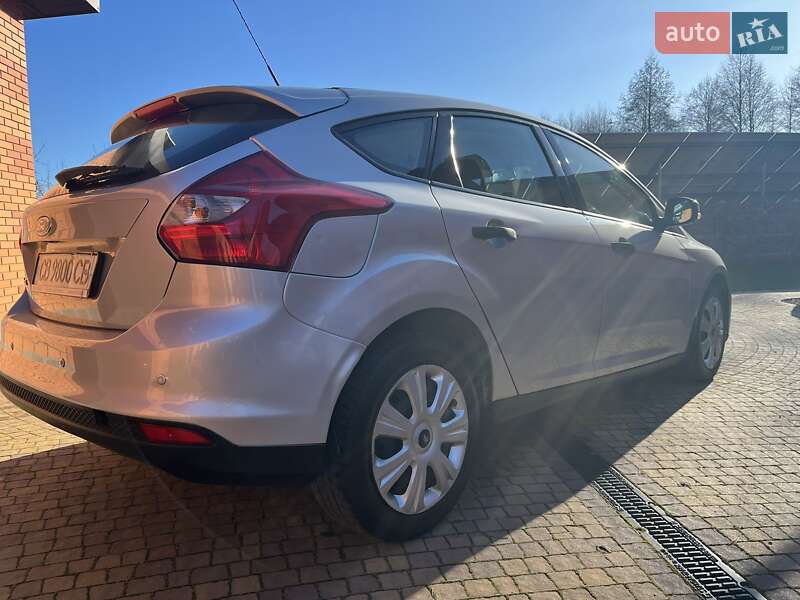 Хэтчбек Ford Focus 2011 в Чернигове фото 5 Хэтчбек Ford Focus 2011 в Чернигове