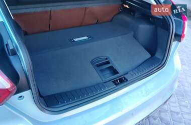 Хэтчбек Ford Focus 2012 в 