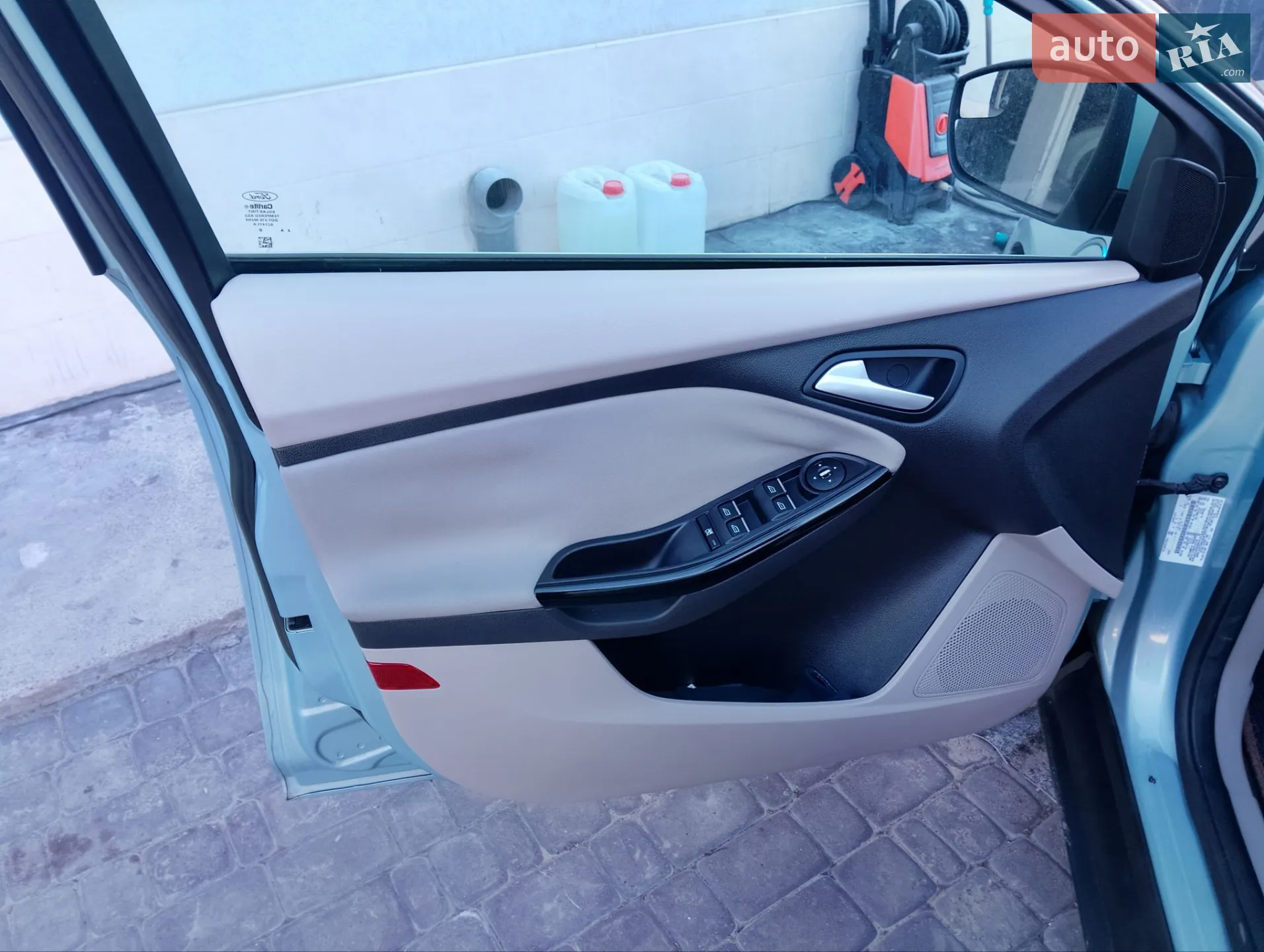 2012 Ford Focus - мініатюра 11