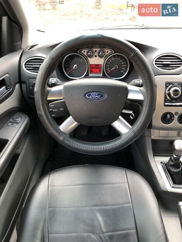 Седан Ford Focus 2008 в Калиновке