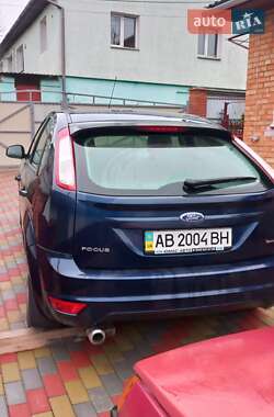 Хэтчбек Ford Focus 2011 в 