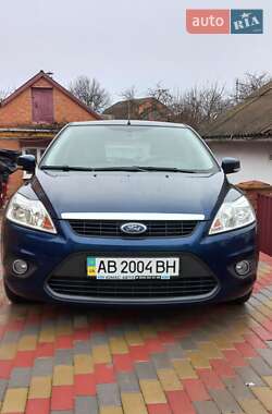 Хэтчбек Ford Focus 2011 в 