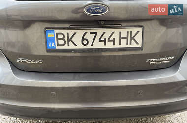 Хэтчбек Ford Focus 2015 в 