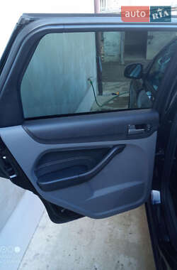 Универсал Ford Focus 2010 в 