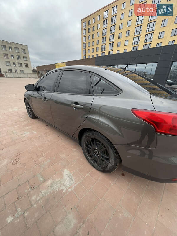 Седан Ford Focus 2016 в Остроге фото 10 Седан Ford Focus 2016 в Остроге