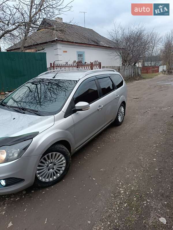 Универсал Ford Focus 2010 в Хмельнике