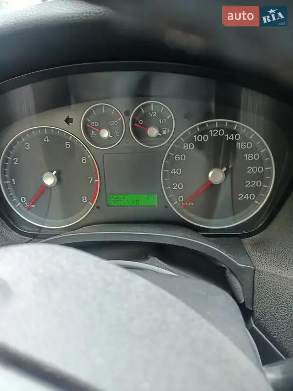 Ford Focus 2006 VIN WF0WXXGCDW6A56957 фото оголошення 9 з 48