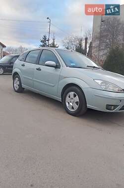 Хэтчбек Ford Focus 2004 в 