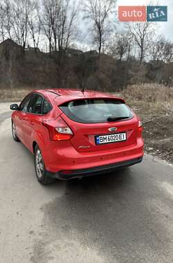 Хэтчбек Ford Focus 2012 в 