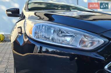 Седан Ford Focus 2016 в 
