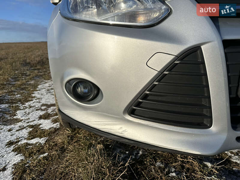 Хэтчбек Ford Focus 2011 в Черновцах
