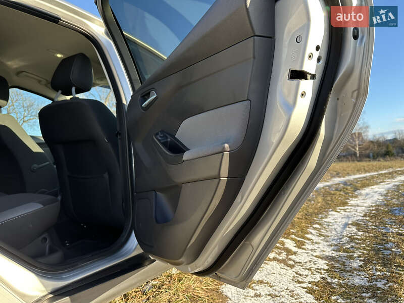 Хэтчбек Ford Focus 2011 в Черновцах