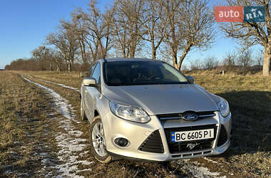Хэтчбек Ford Focus 2011 в 