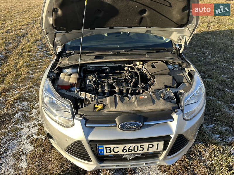 Хэтчбек Ford Focus 2011 в Черновцах