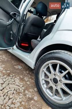 Седан Ford Focus 2002 в 