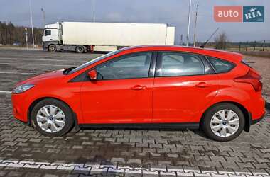 Хэтчбек Ford Focus 2014 в 
