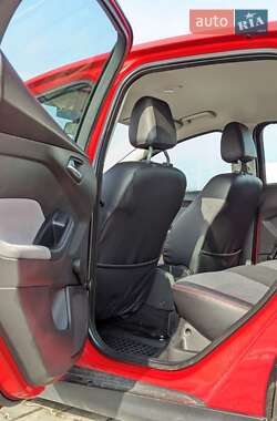 Хэтчбек Ford Focus 2014 в 