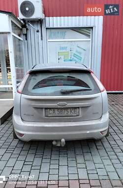 Хэтчбек Ford Focus 2011 в 