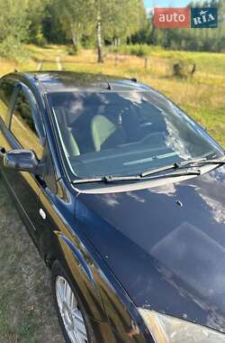 Хэтчбек Ford Focus 2006 в 