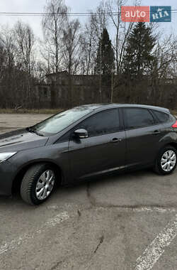 Хэтчбек Ford Focus 2015 в 