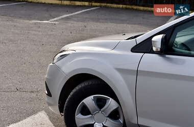 Ford Focus 2010 Ford Focus 2010
