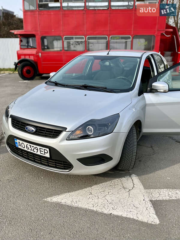 Хетчбек Ford Focus 2010 в Ужгороді