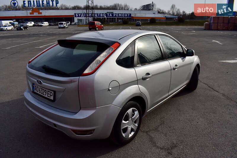 Хетчбек Ford Focus 2010 в Ужгороді