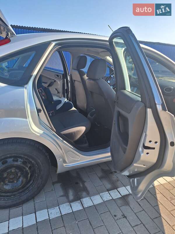 Хетчбек Ford Focus 2005 в Калуші