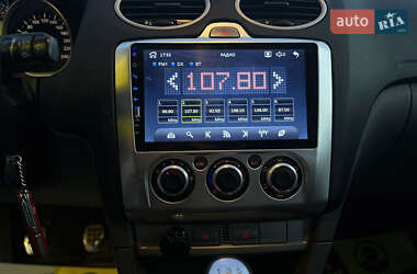 Универсал Ford Focus 2010 в 