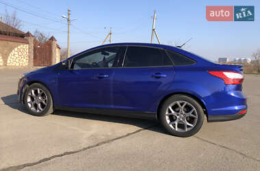 Седан Ford Focus 2012 в 