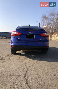 Седан Ford Focus 2012 в 