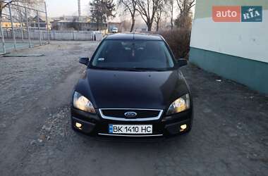 Хетчбек Ford Focus 2005 в Острозі