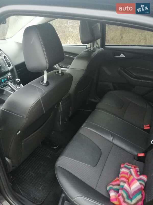 Хэтчбек Ford Focus 2011 в Николаеве фото 35 Хэтчбек Ford Focus 2011 в Николаеве