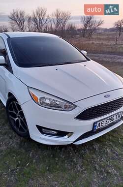 Седан Ford Focus 2015 в 