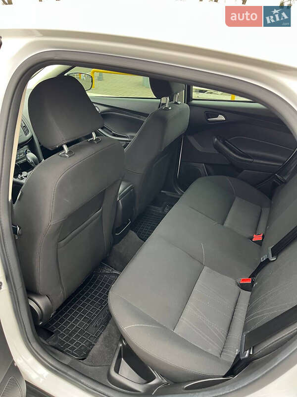 Седан Ford Focus 2017 в Киеве