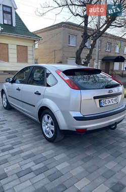 Хэтчбек Ford Focus 2006 в Новой Одессе