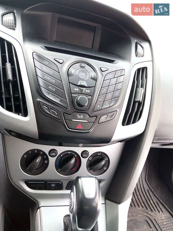 Хэтчбек Ford Focus 2012 в Ватутино