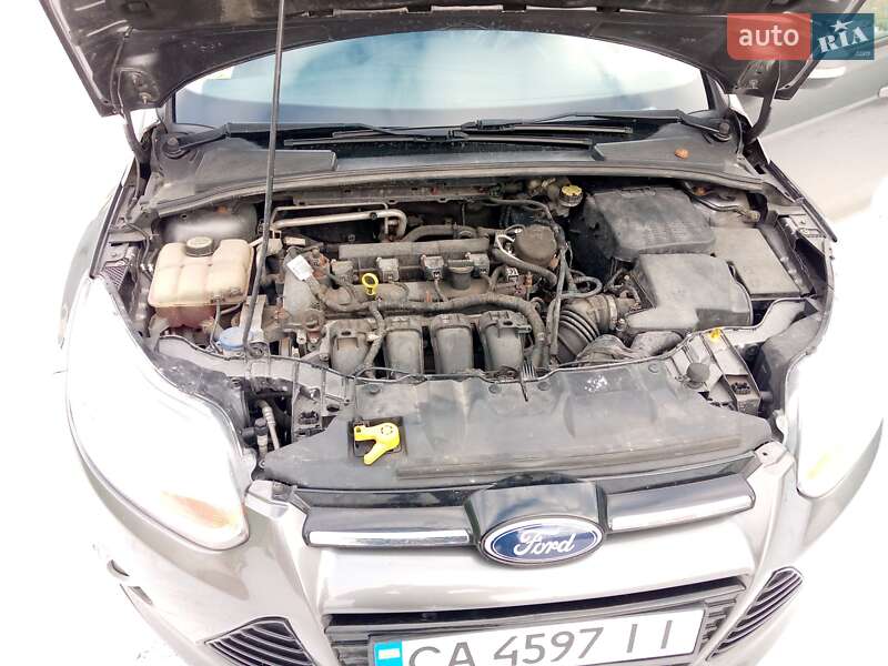 Хэтчбек Ford Focus 2012 в Ватутино
