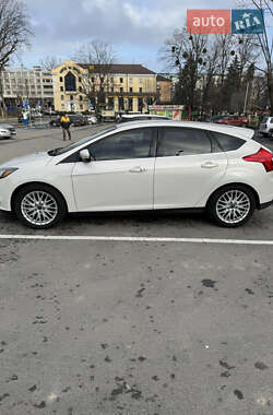 Хетчбек Ford Focus 2014 в Чернівцях